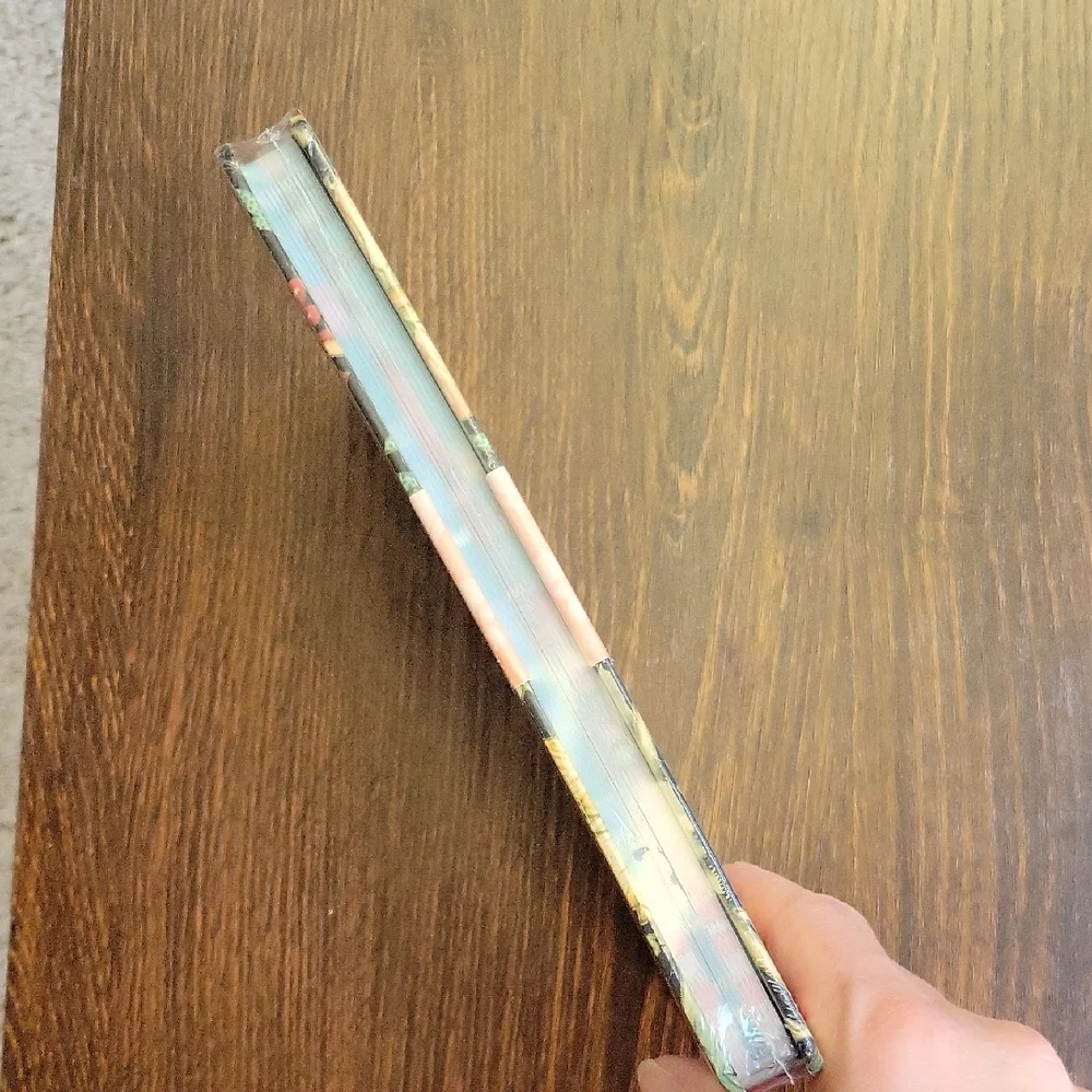 Floral Journal - Green and Red - Picture 5 of 7